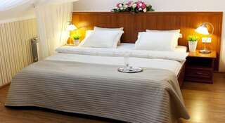 Гостиница Таганка Москва Улучшенный номер с 1 кроватью или 2 отдельными кроватями-1